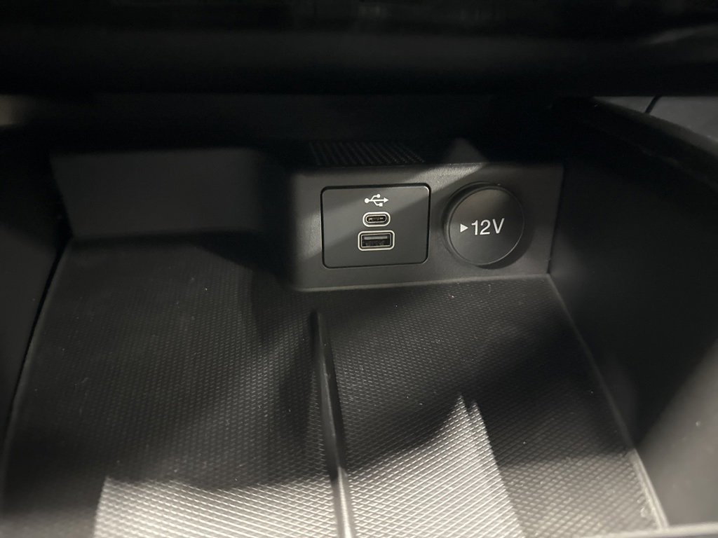 New 2025 Ford Escape SE w/ Class II Trailer Tow Package image 29