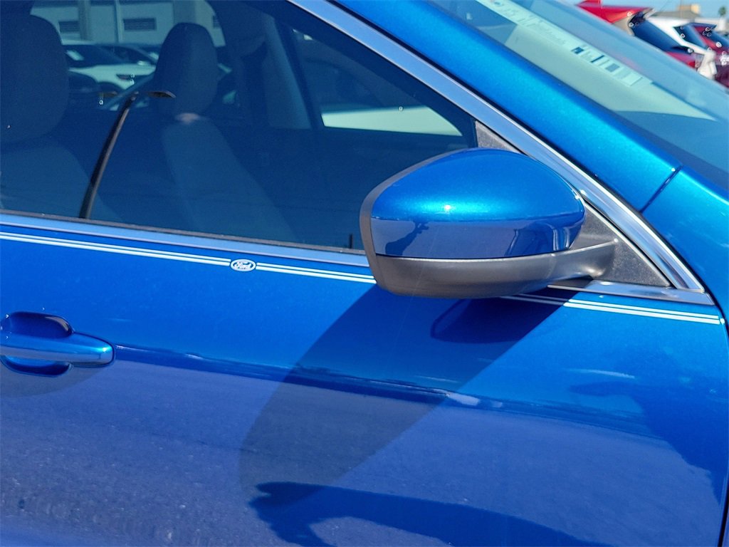 Used 2022 Ford Escape Titanium image 6