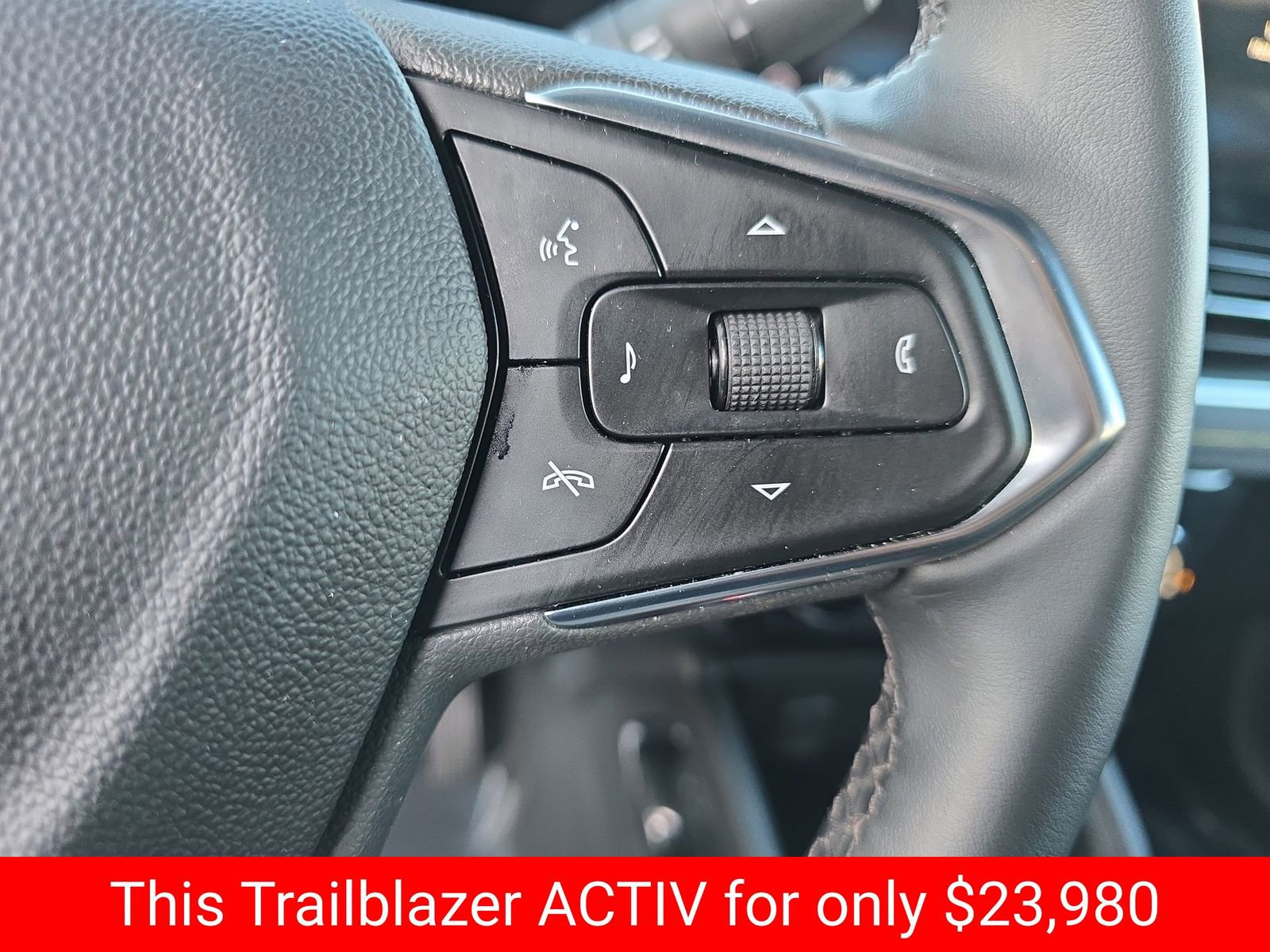 Used 2024 Chevrolet TrailBlazer ACTIV w/ Driver Confidence Package image 23