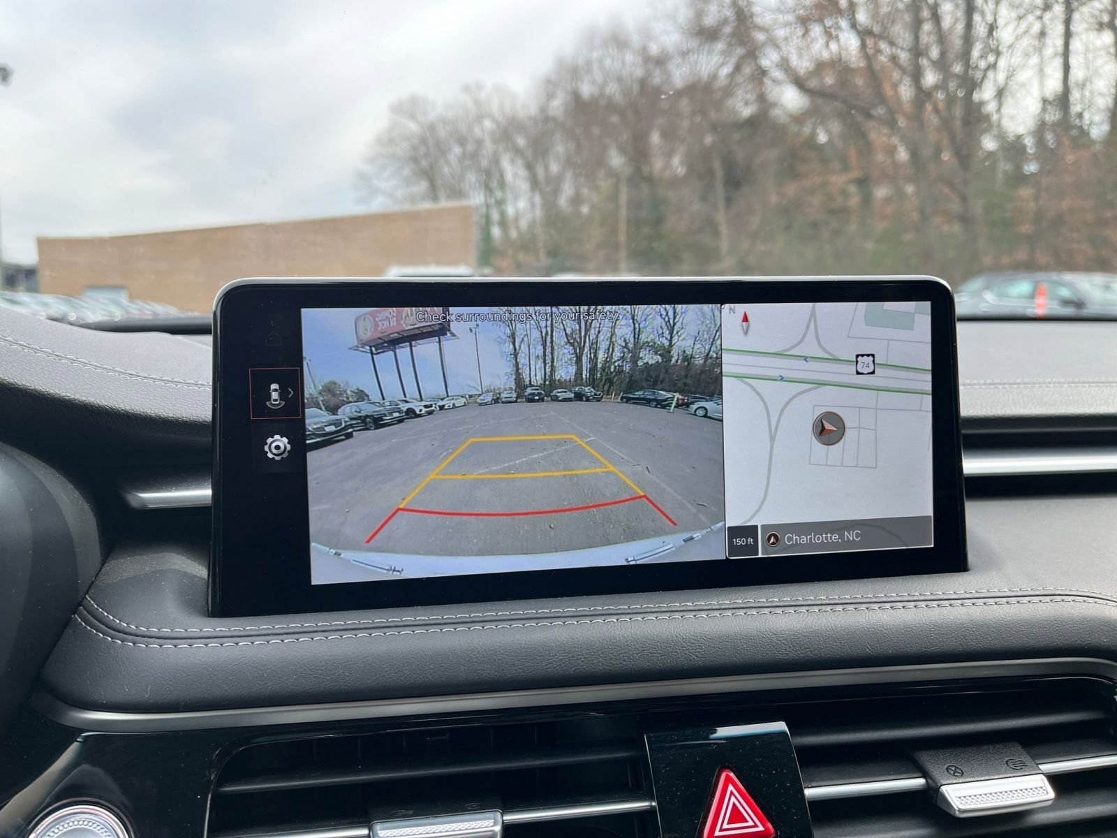 Used 2025 Genesis G70 2.5T image 17