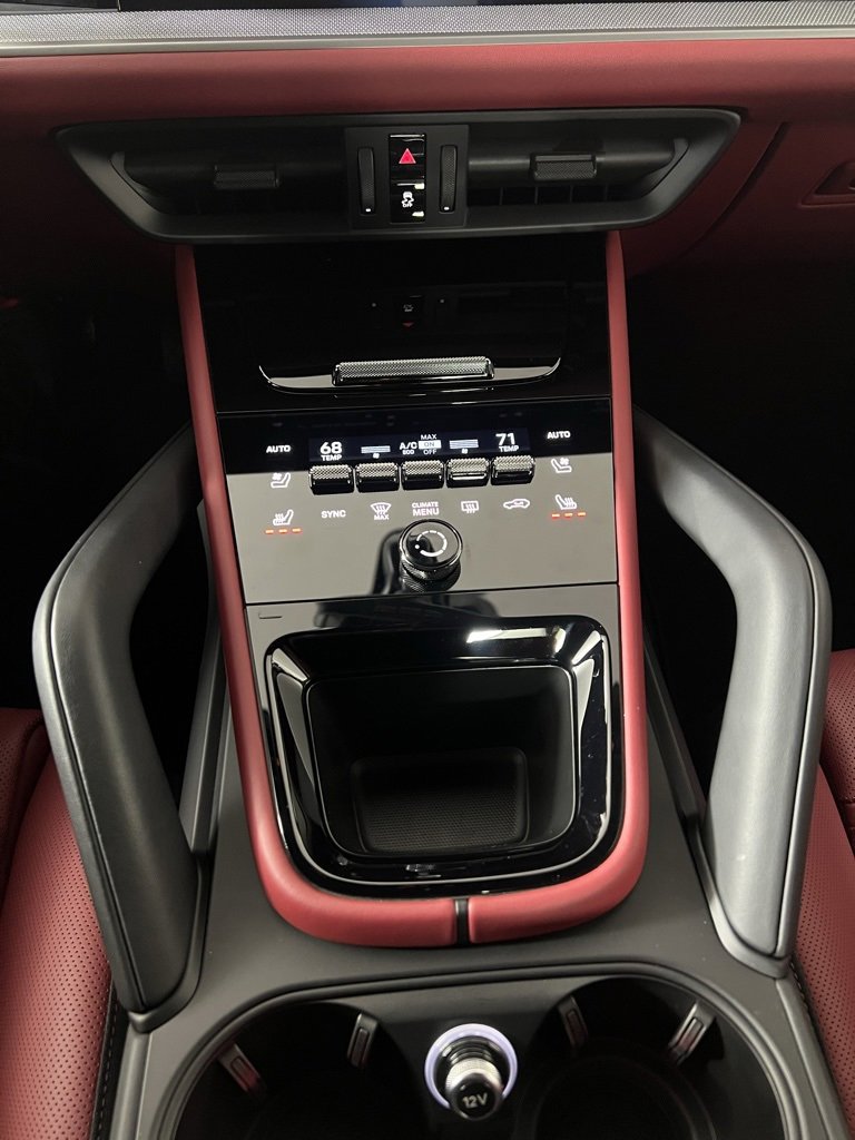 Certified 2026 Porsche Cayenne image 32