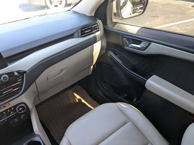 Used 2020 Ford Escape SEL AWD/4WD image 17