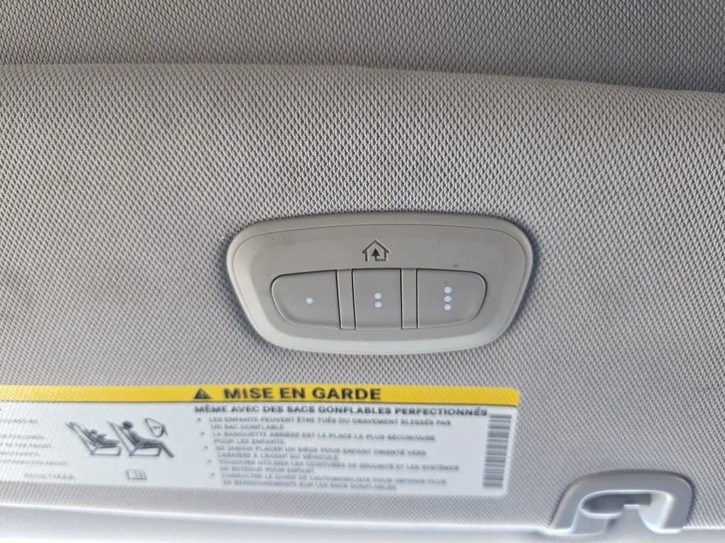 Used 2022 Chrysler Pacifica Touring-L FWD image 34