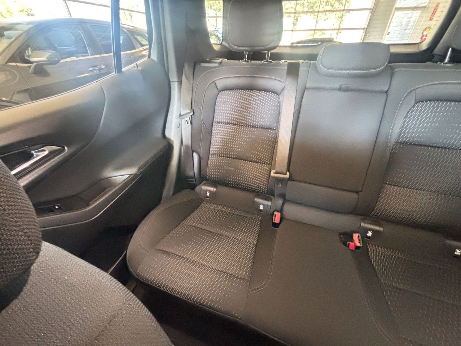 Used 2025 Chevrolet Equinox LT FWD image 39