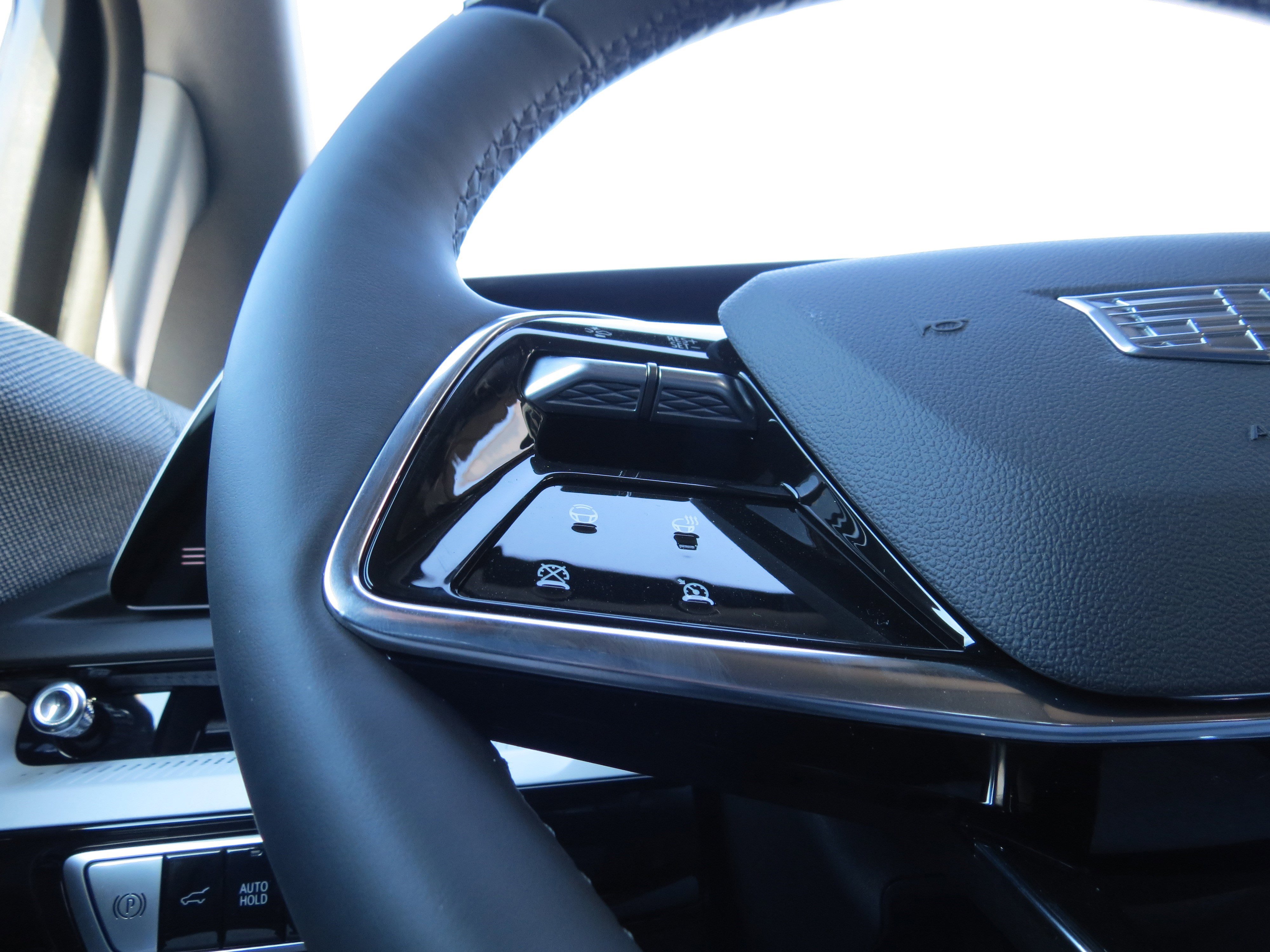 New 2026 Cadillac Optiq Sport 2 image 18