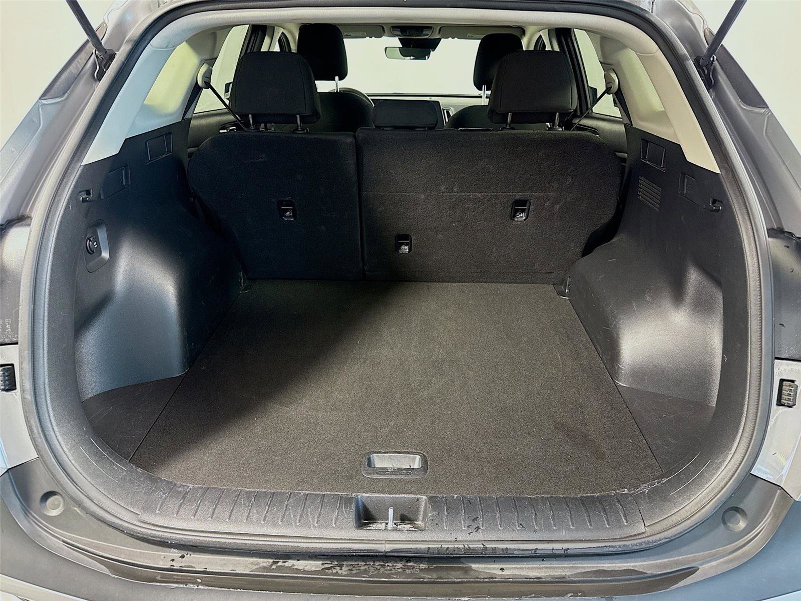 Used 2024 Kia Sportage LX image 18