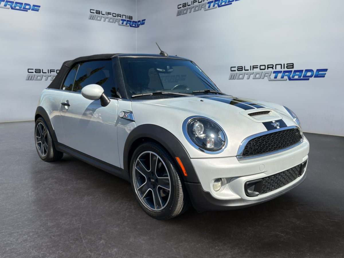 Used 2012 MINI Cooper S w/ Sport Pkg FWD image 3