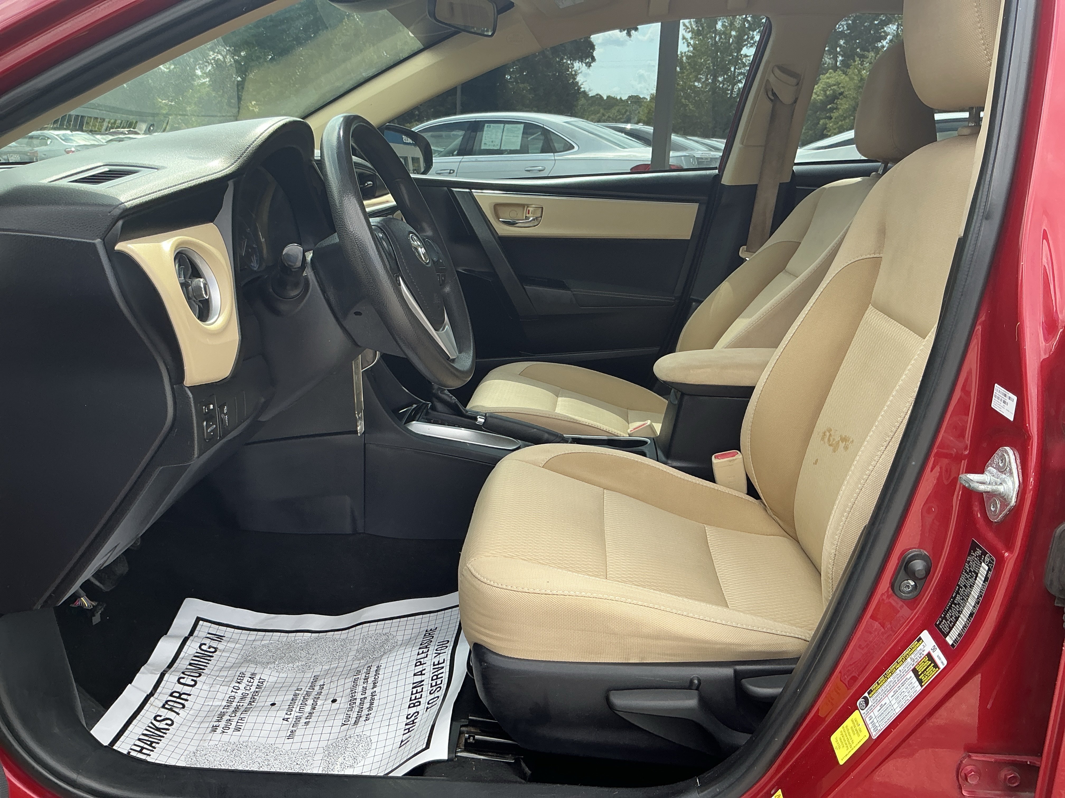 Used 2018 Toyota Corolla LE FWD image 21