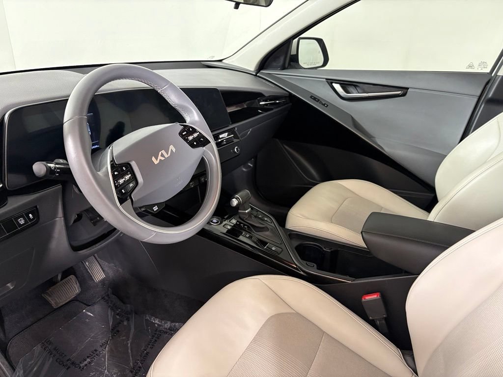 Used 2024 Kia Niro EX FWD image 22
