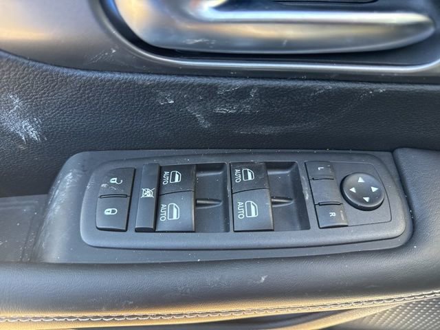 New 2026 Chrysler Pacifica Select image 9