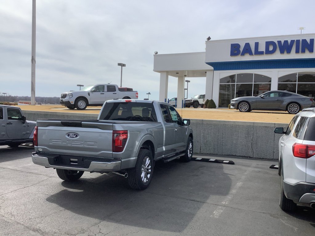 New 2026 Ford F150 XLT w/ XLT Chrome Appearance Package RWD image 7