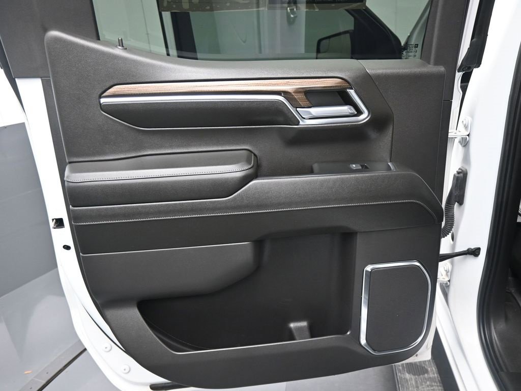 Used 2024 Chevrolet Silverado 1500 LT Trail Boss w/ Convenience Package II image 8