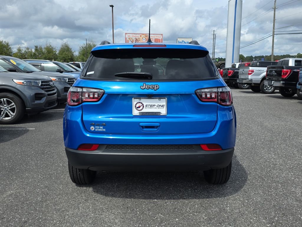 Used 2026 Jeep Compass Latitude AWD/4WD image 6