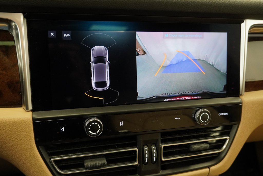 Used 2023 Porsche Macan image 32