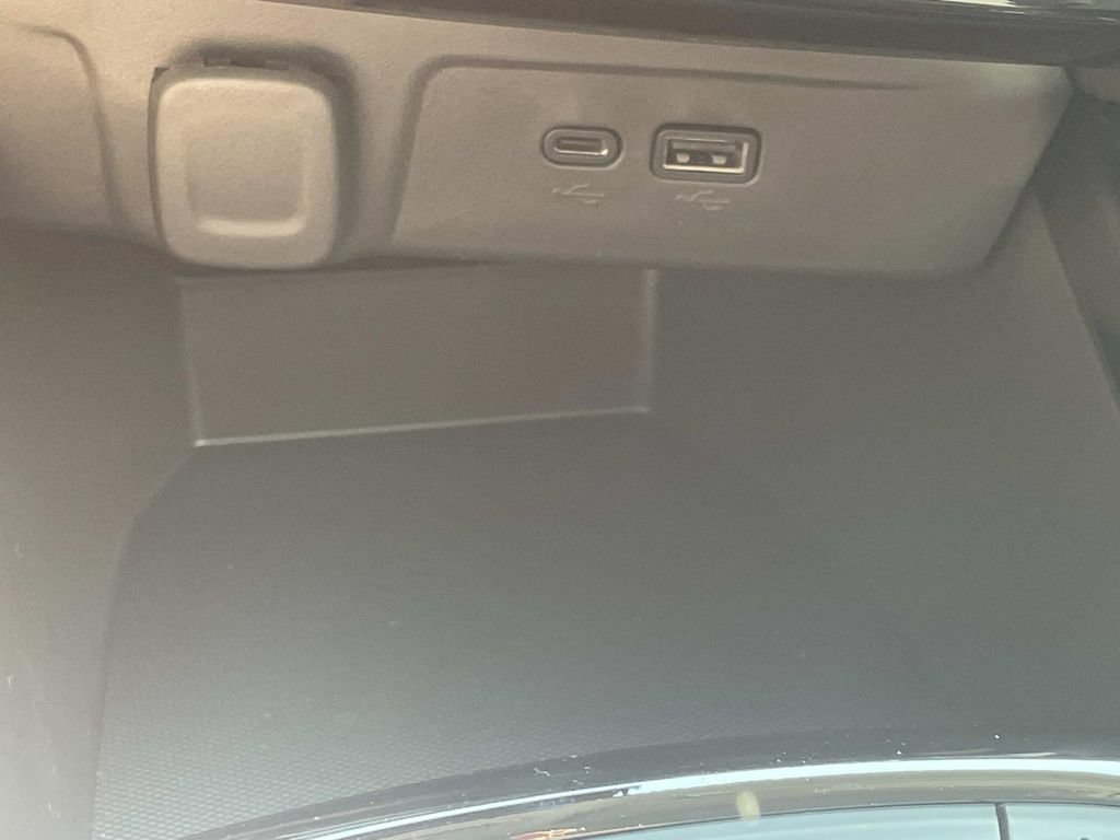 New 2026 Chevrolet Trax LT w/ Driver Confidence Package FWD image 21