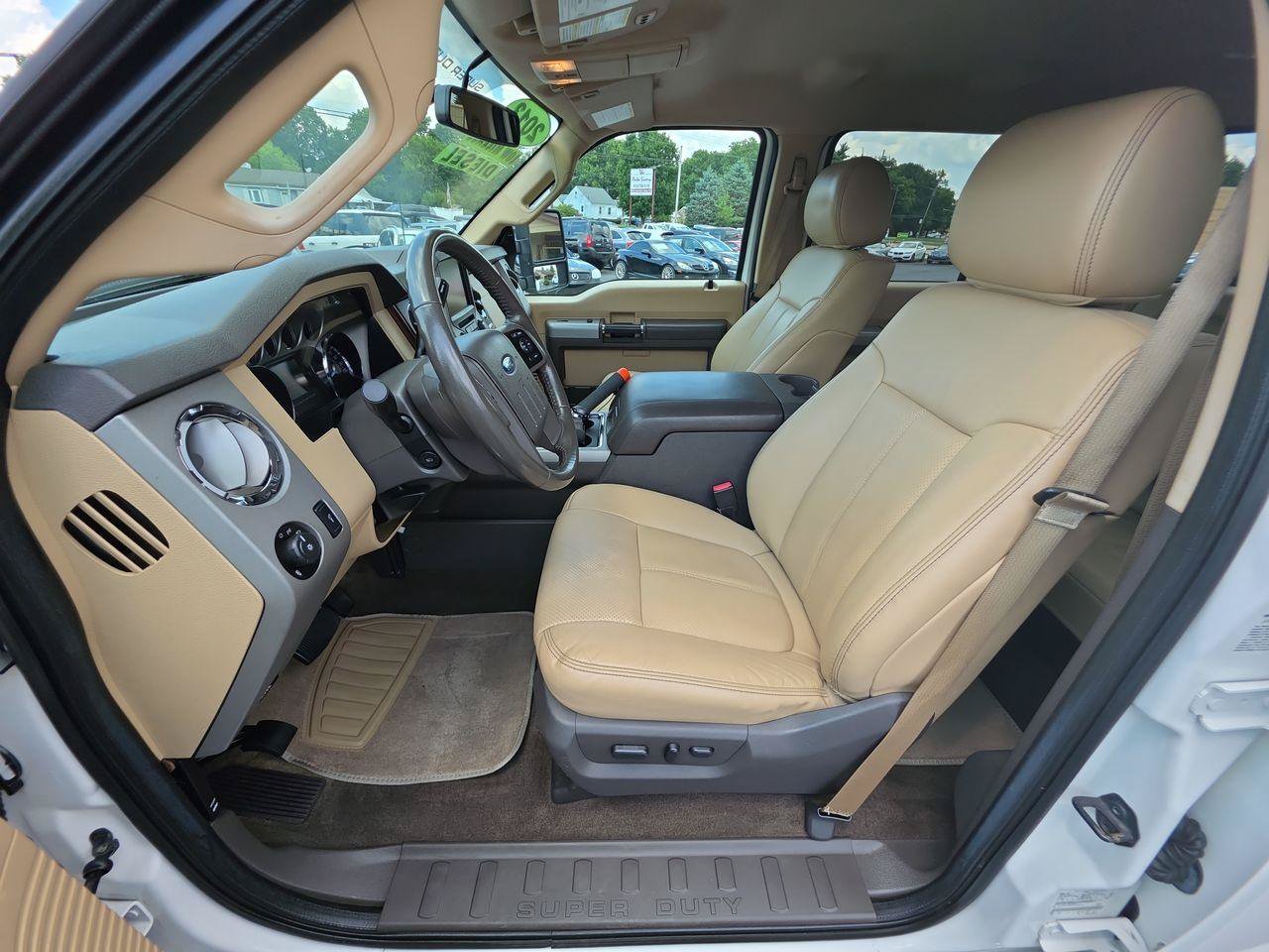 Used 2013 Ford F350 Lariat w/ Lariat Interior Pkg AWD/4WD image 3