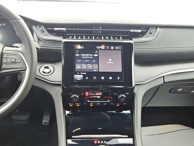 Used 2024 Jeep Grand Cherokee Altitude image 23