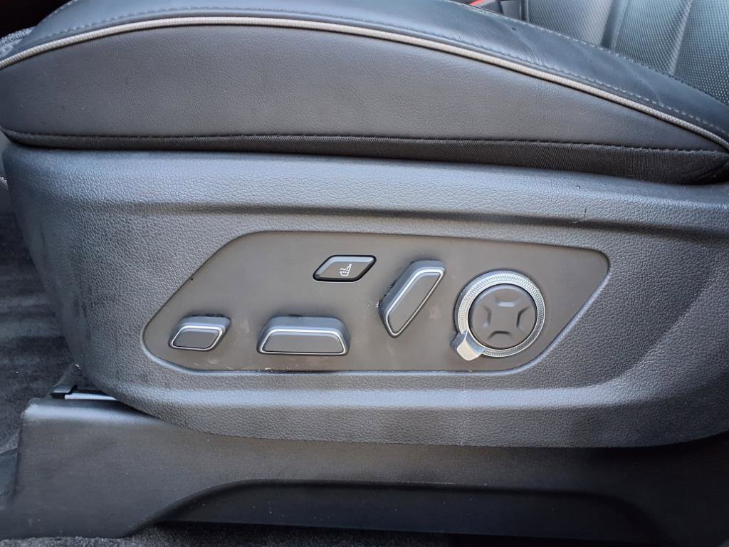 Used 2024 Hyundai Palisade Calligraphy image 32