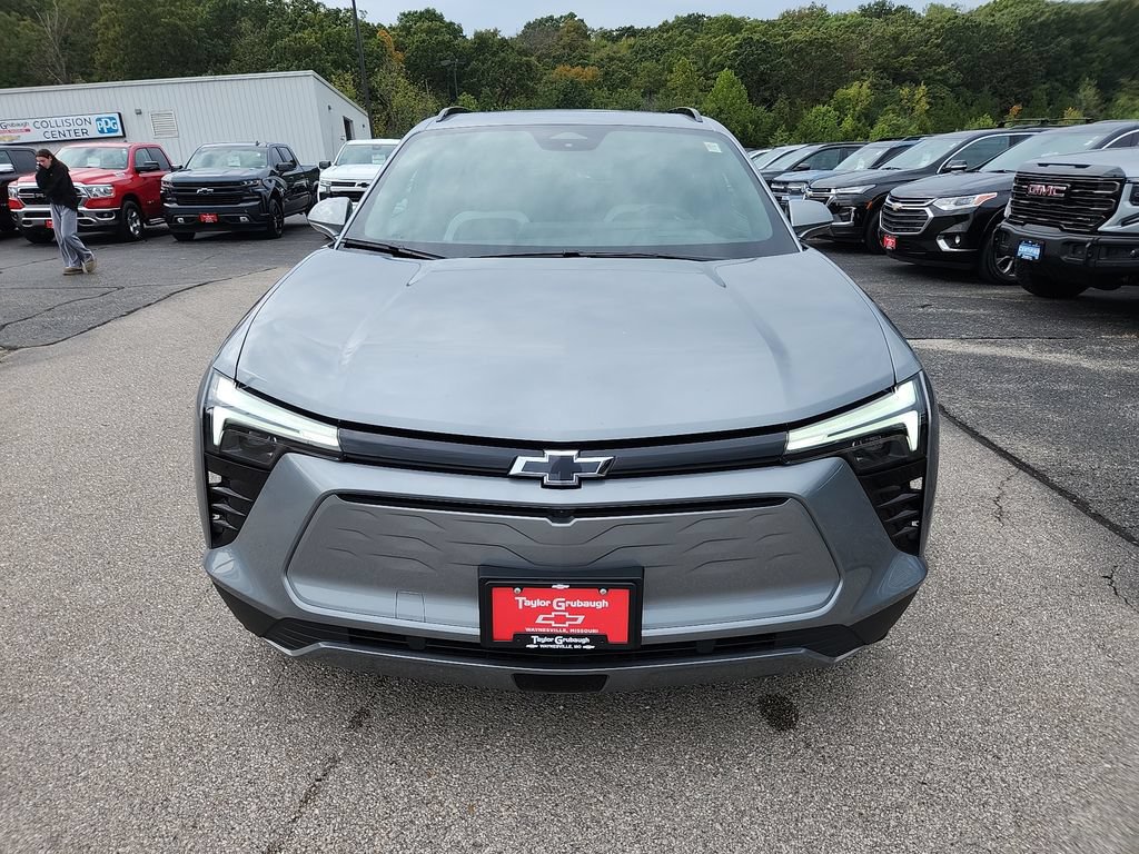 New 2026 Chevrolet Blazer EV LT AWD/4WD image 3