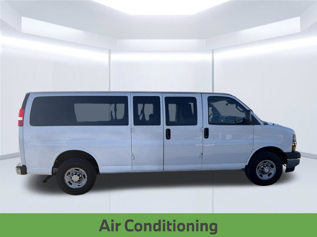 Used 2019 Chevrolet Express 3500 LT w/ LT Preferred Equipment Group RWD image 9