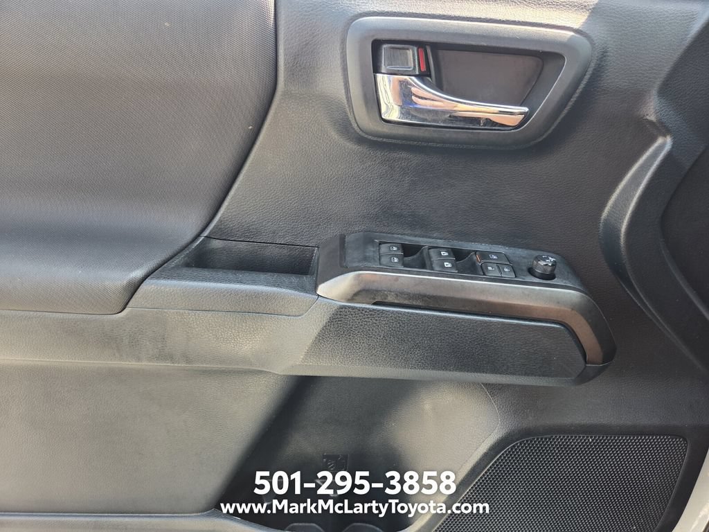 Used 2019 Toyota Tacoma TRD Off-Road AWD/4WD image 28