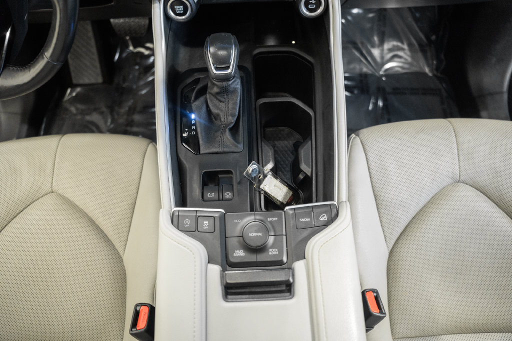 Certified 2024 Toyota Grand Highlander AWD image 34