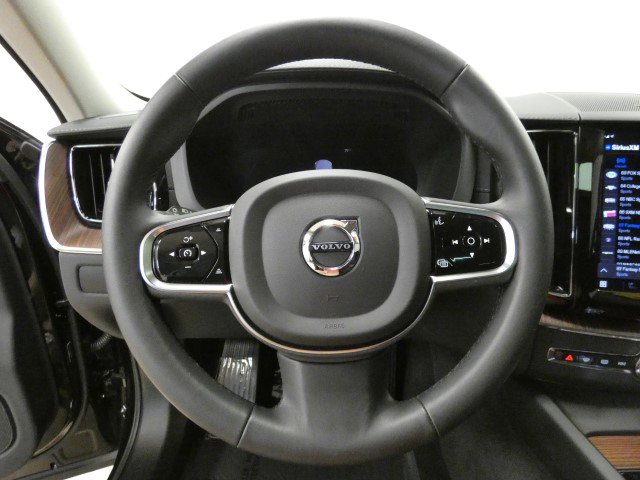 Used 2023 Volvo XC60 B5 Ultimate w/ Climate Package image 46