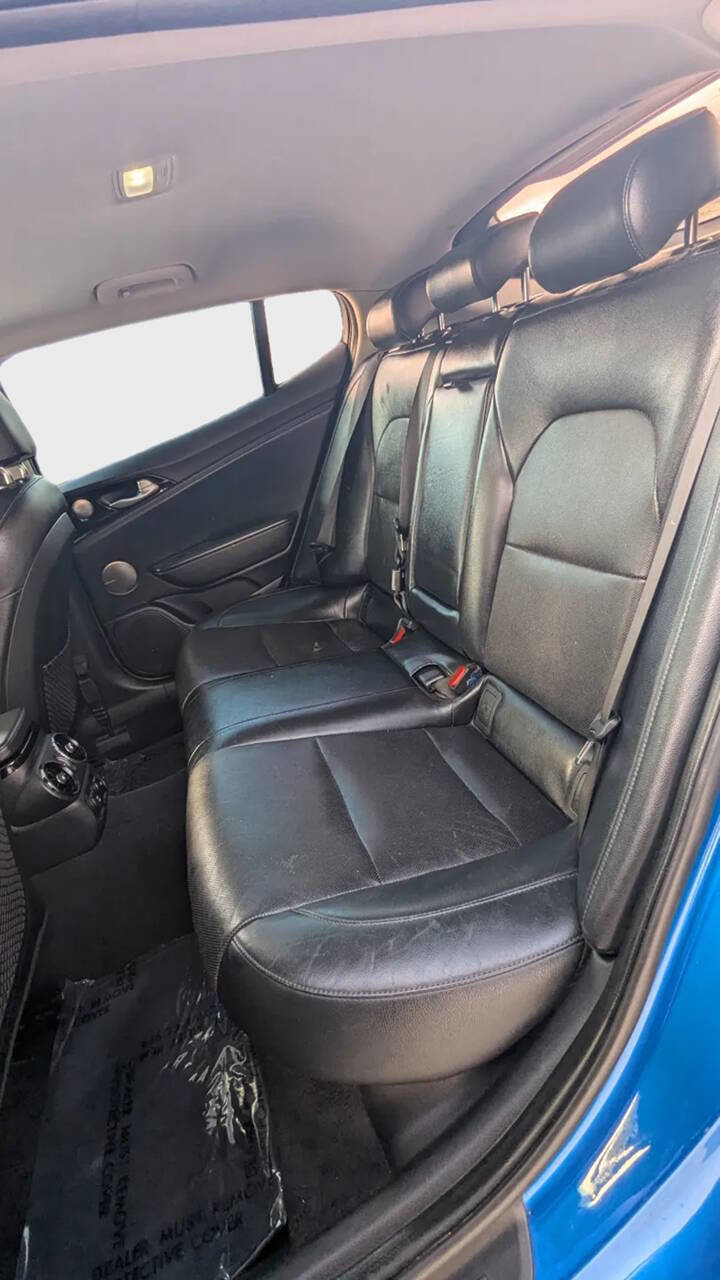 Used 2018 Kia Stinger Premium image 13