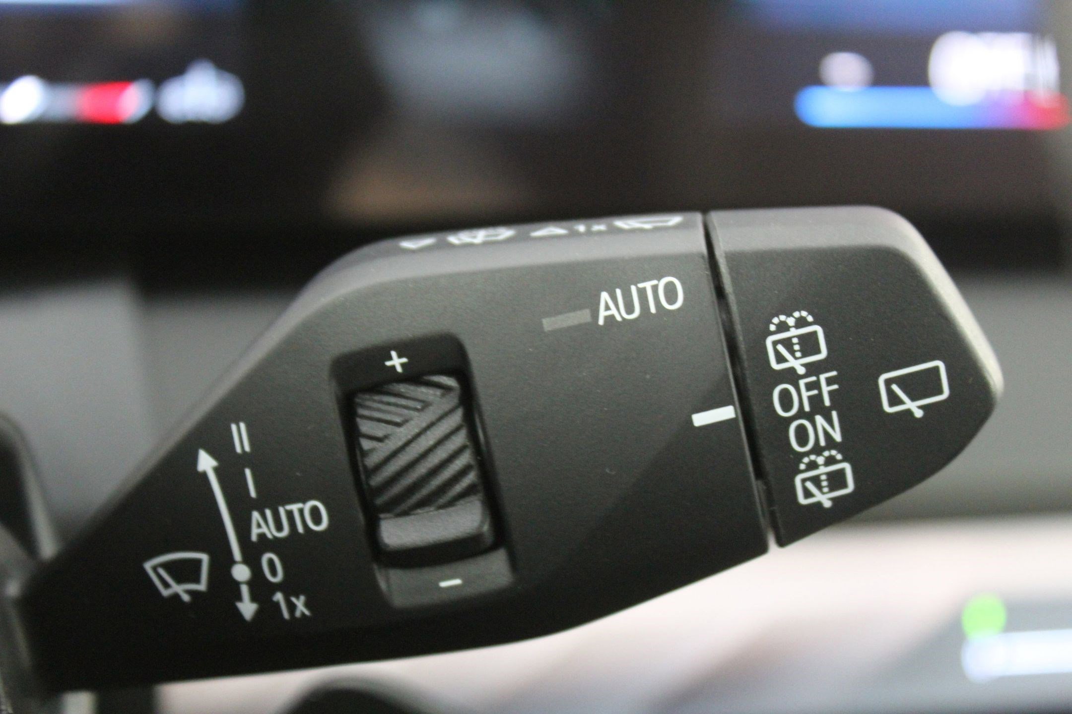 Used 2025 BMW X3 xDrive30i w/ Premium Package image 35