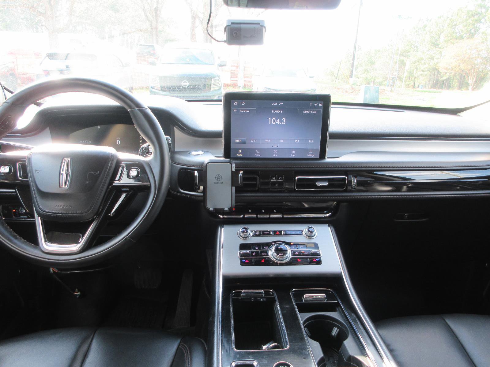 Used 2022 Lincoln Aviator AWD image 5