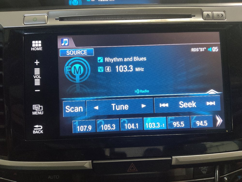 Used 2017 Honda Accord EX-L image 25
