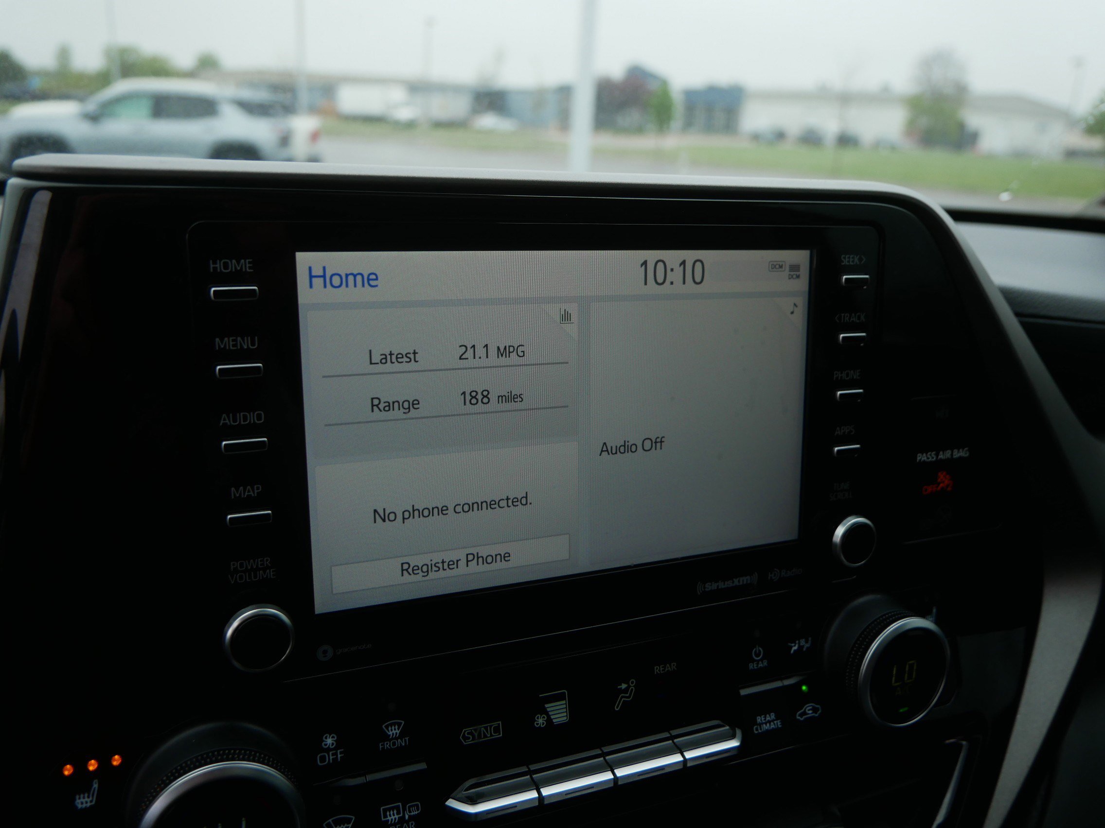Used 2020 Toyota Highlander XLE AWD/4WD image 36