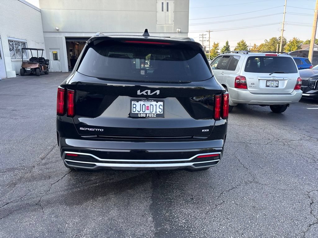 Used 2023 Kia Sorento SX AWD/4WD image 4