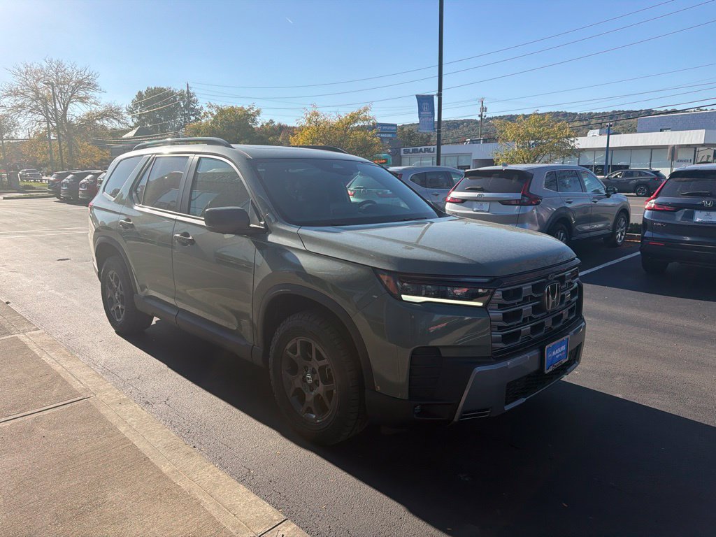 New 2026 Honda Pilot TrailSport image 3
