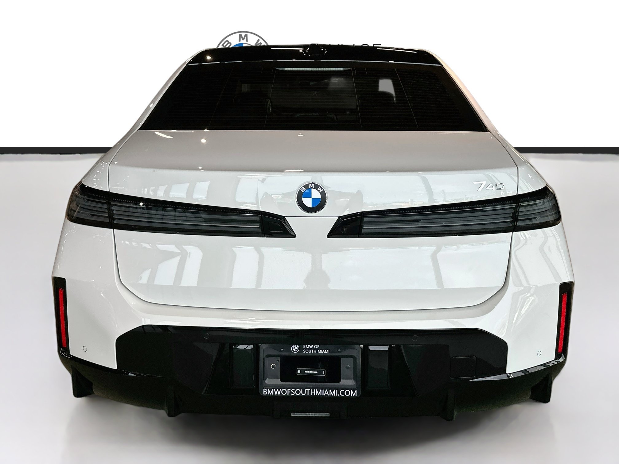 New 2027 BMW 740i w/ Executive Package RWD image 5