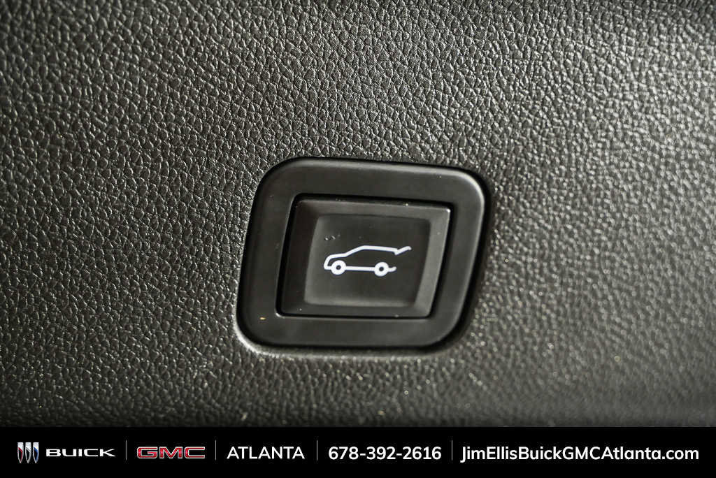 Used 2021 Chevrolet Suburban Z71 w/ Luxury Package image 38