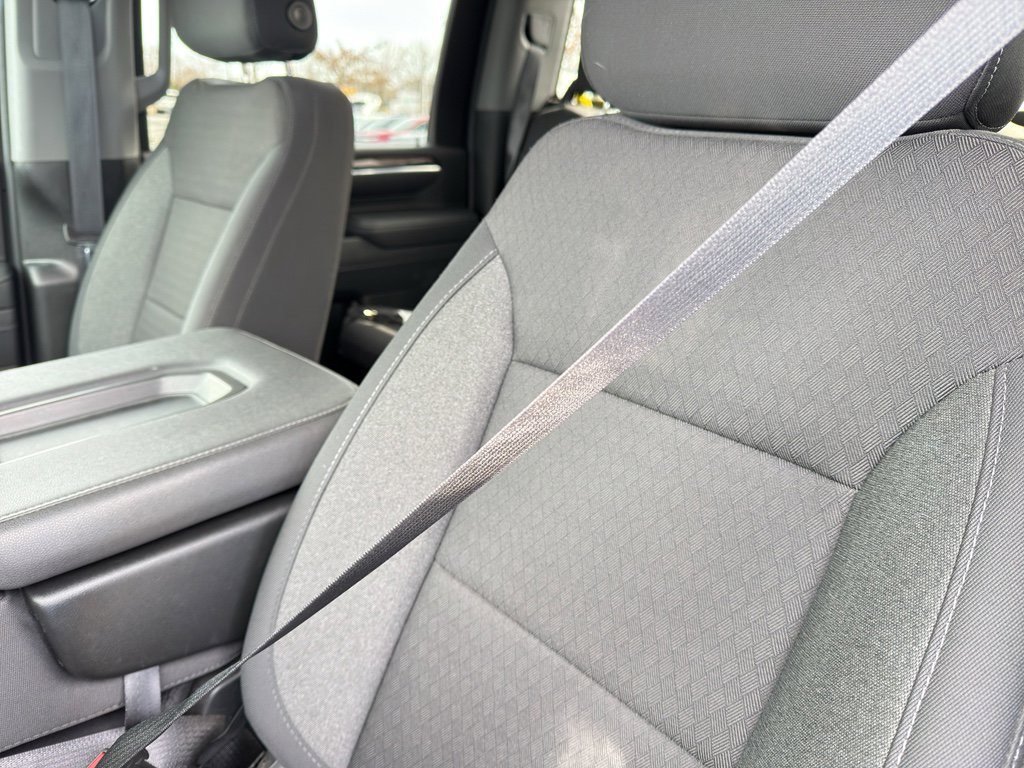 Used 2025 Chevrolet Silverado 2500 LT w/ Convenience Package image 15