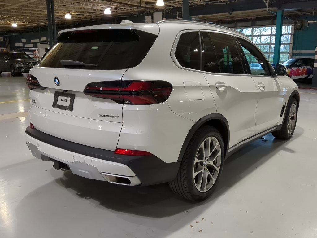 Certified 2024 BMW X5 xDrive40i w/ Premium Package image 8