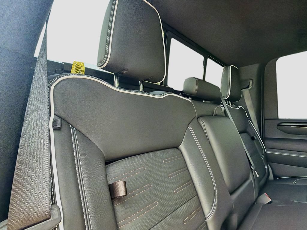 Used 2026 GMC Sierra 2500 AT4X AWD/4WD image 30