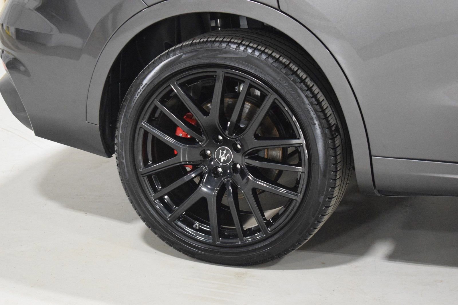 Used 2022 Maserati Levante Modena image 16