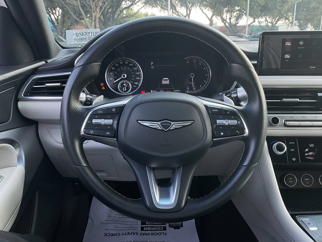 Used 2025 Genesis G70 2.5T RWD image 32