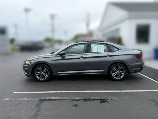 Used 2021 Volkswagen Jetta R-Line w/ R-Line Cold Weather Package FWD image 4
