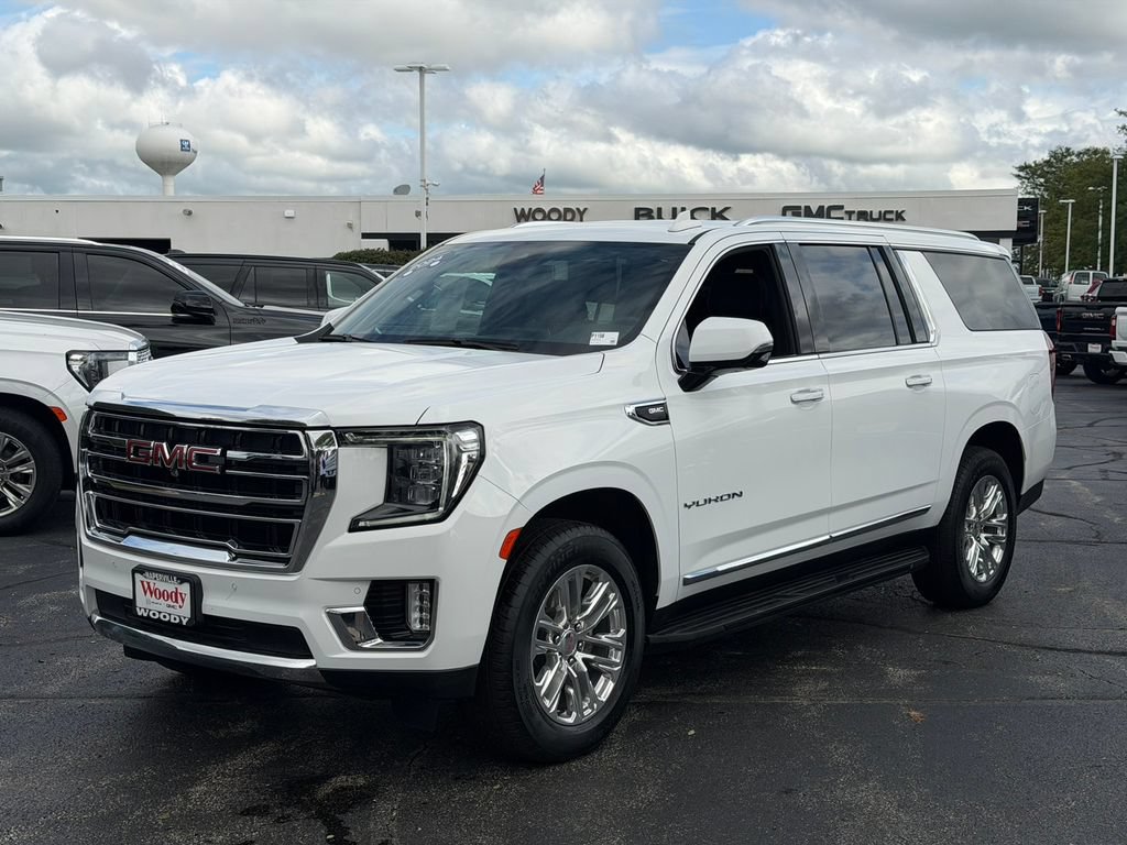 Certified 2024 GMC Yukon XL SLT w/ SLT Luxury Package AWD/4WD image 2
