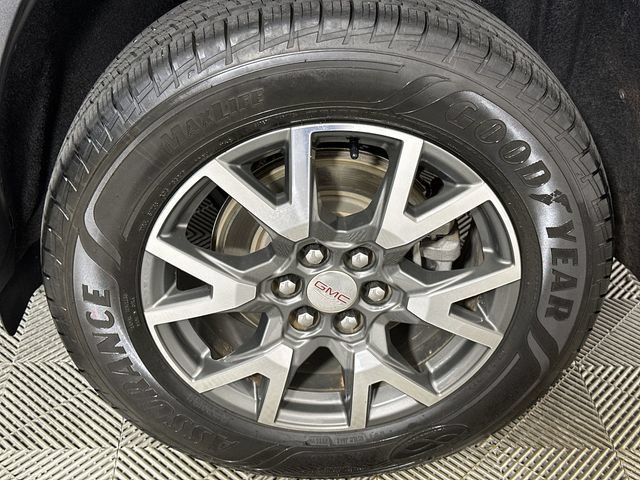 Used 2022 GMC Acadia SLE FWD image 34