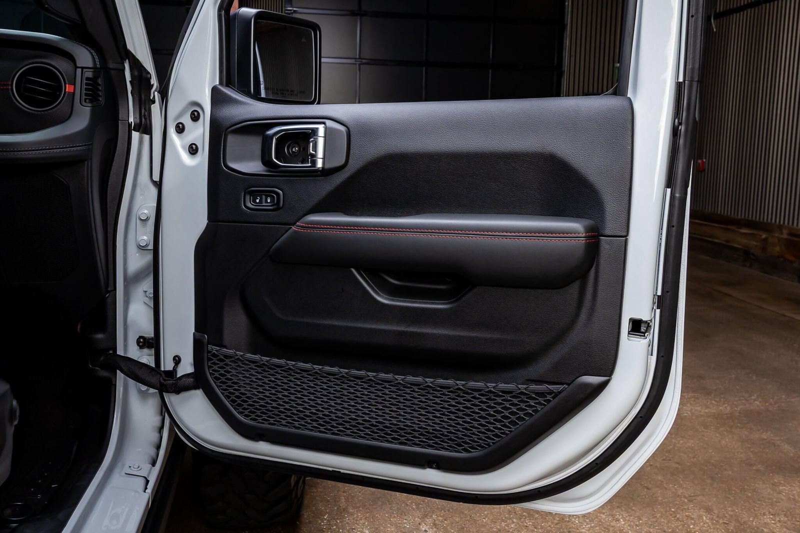 Used 2025 Jeep Wrangler Unlimited Rubicon AWD/4WD image 42