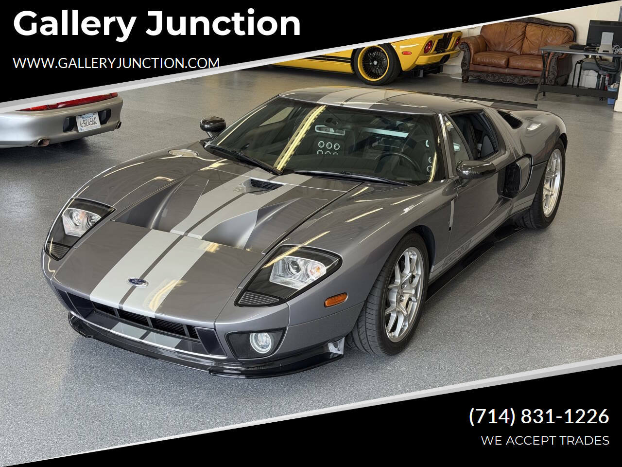 Used 2006 Ford GT RWD image 1