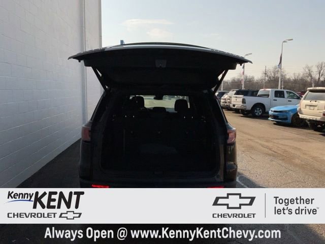 Used 2025 GMC Acadia Elevation image 8