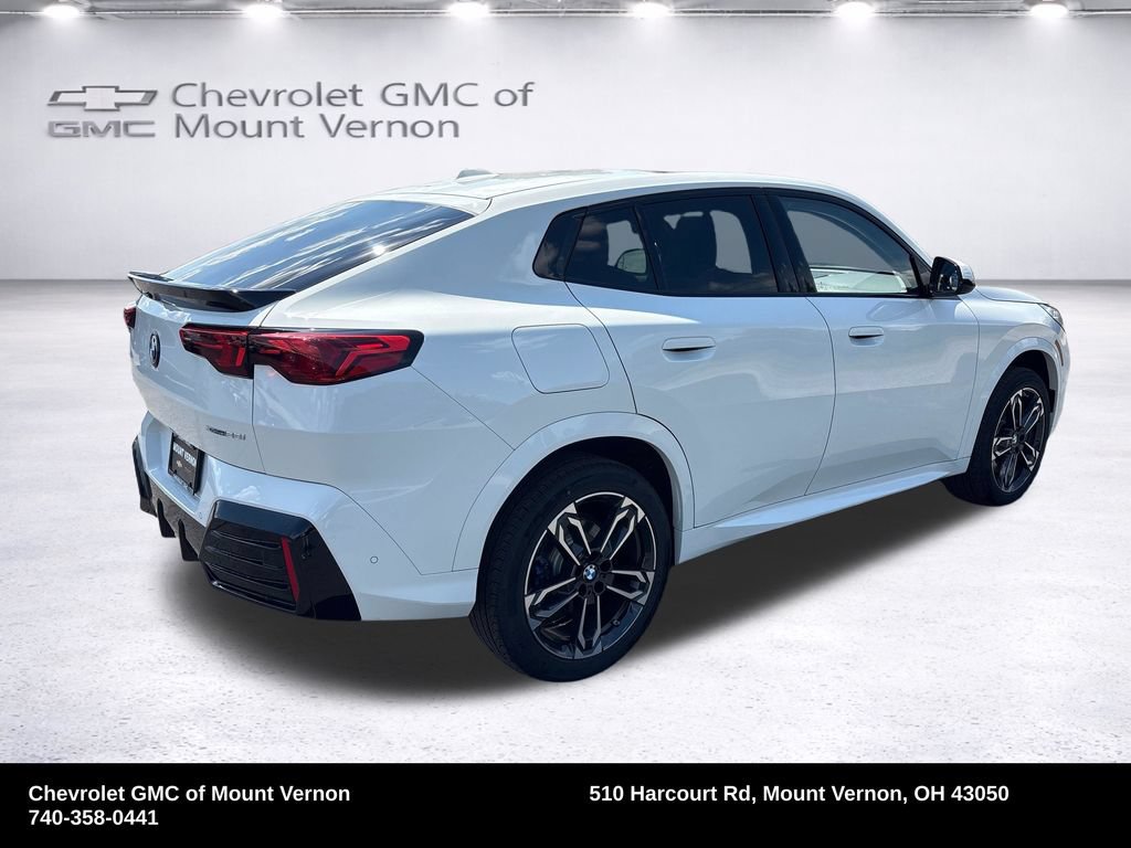 Used 2026 BMW X2 xDrive28i w/ M Sport Package AWD/4WD image 10