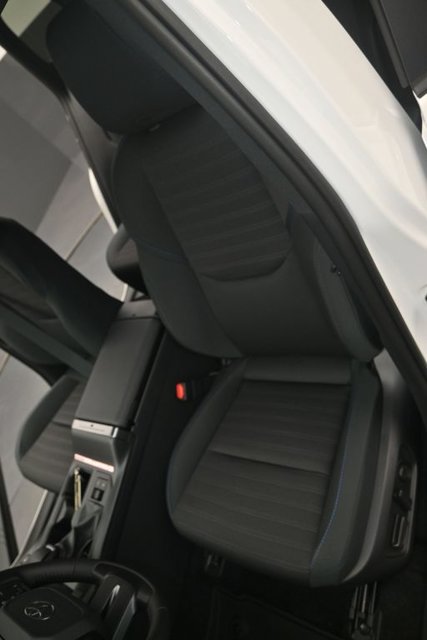 New 2026 Toyota RAV4 SE AWD/4WD image 9
