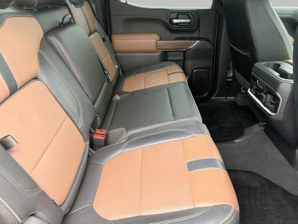 Used 2019 Chevrolet Silverado 1500 High Country w/ Technology Package AWD/4WD image 14